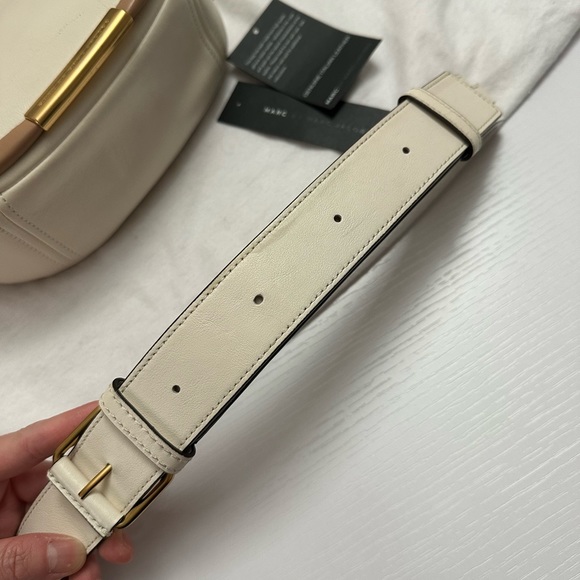 Pre-Owned Marc by Marc Jacobs (70% new) - Picture 13 of 16